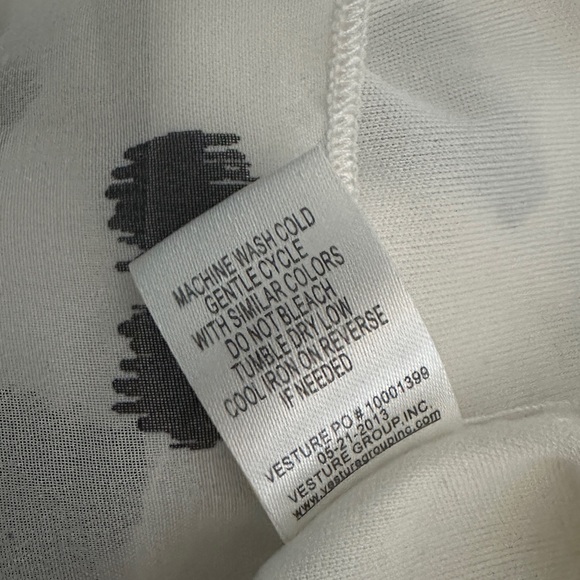 Pinky Short Sleeve Dress with Heart Print - Picture 8 of 8